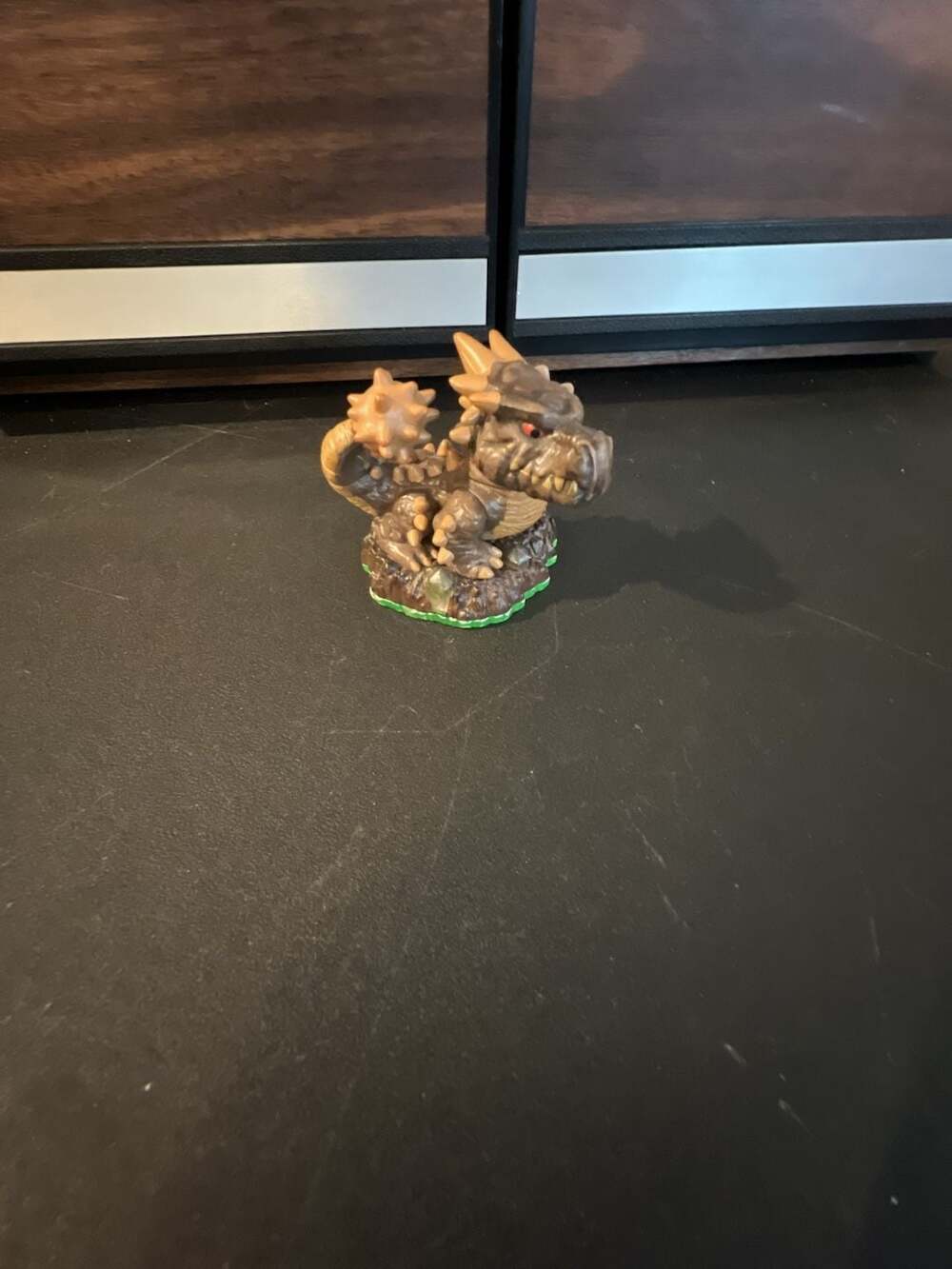Skylanders Spyro's Adventure Bash Earth Dragon Figure